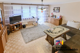Mieszkanie 3 pokoje Pionierów